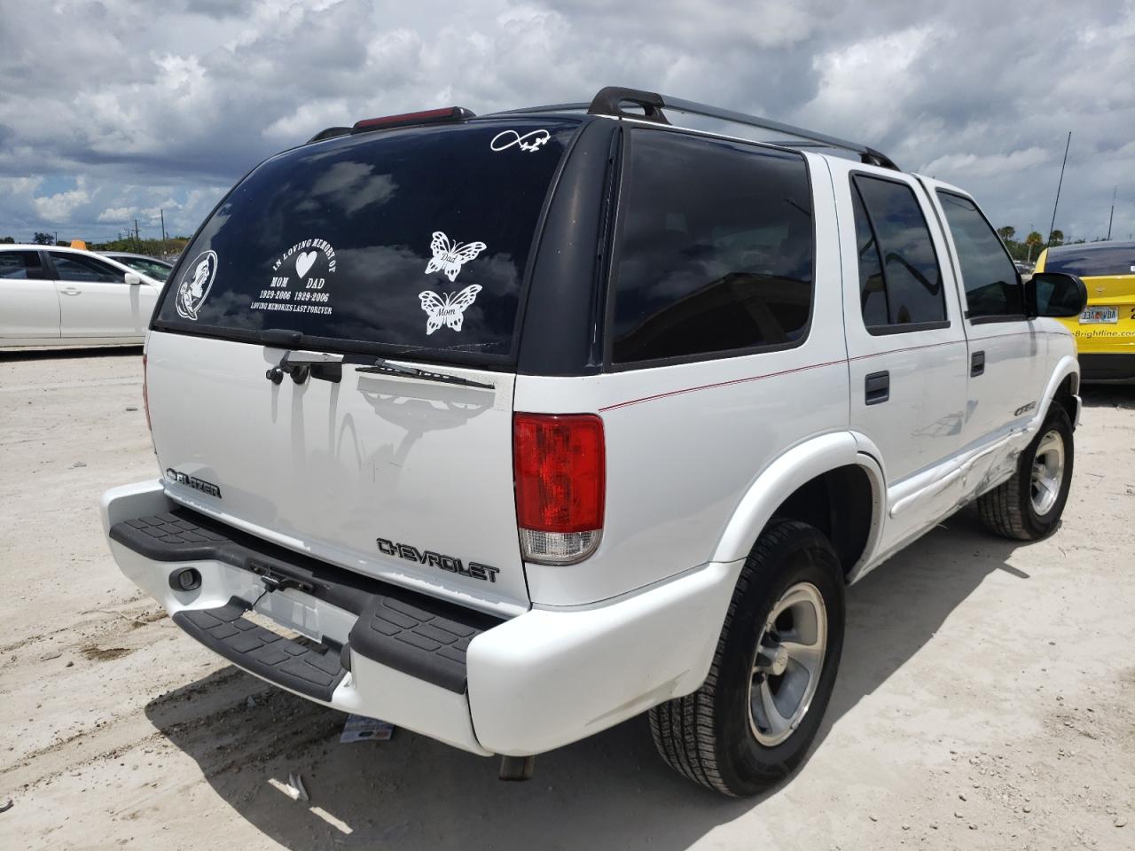 Photo 4 from auction – 2002 CHEVROLET BLAZER with VIN 1GNCS13W52K123563