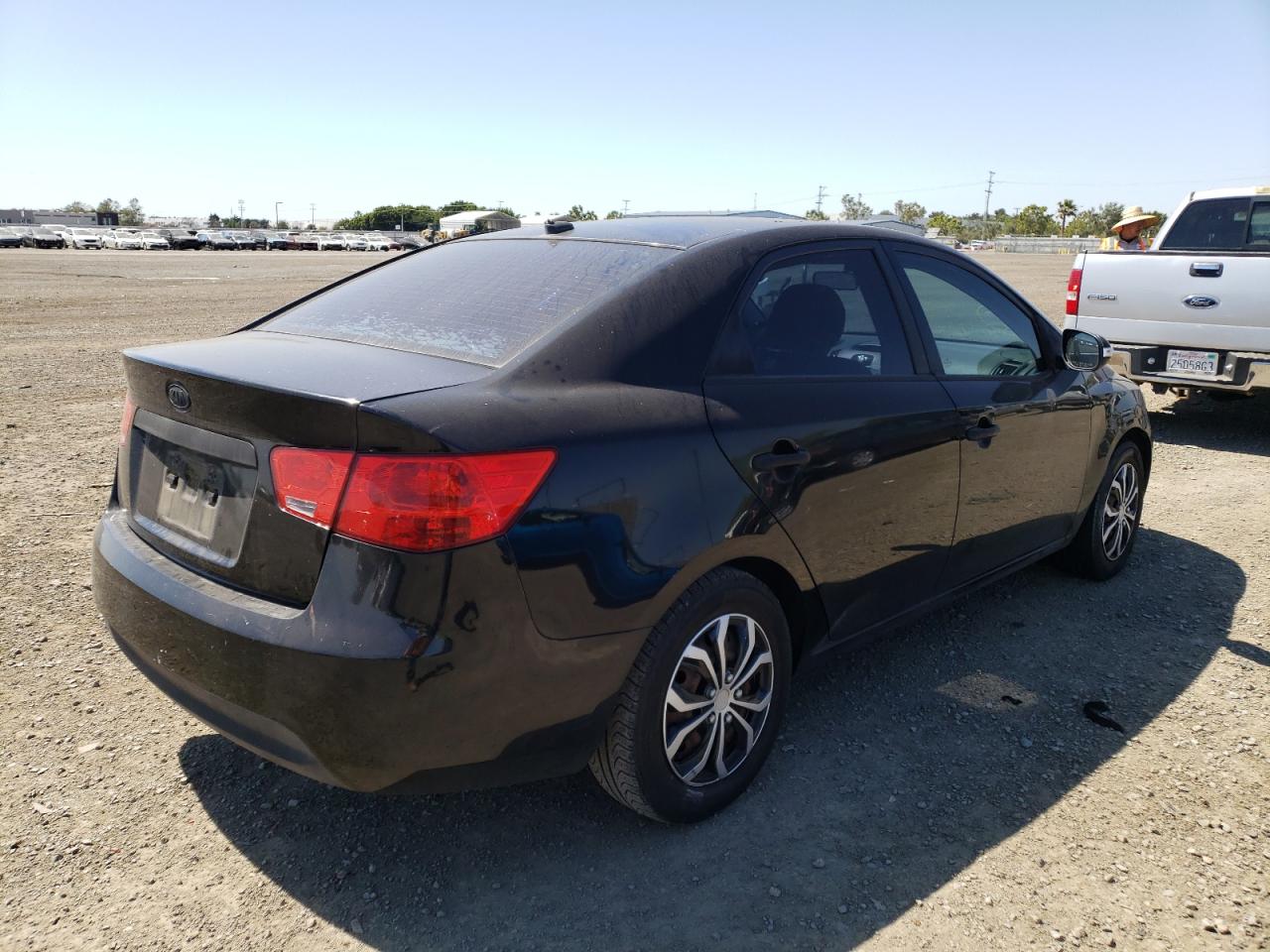 Photo 4 from auction – 2010 KIA FORTE EX with VIN KNAFU4A23A5166858