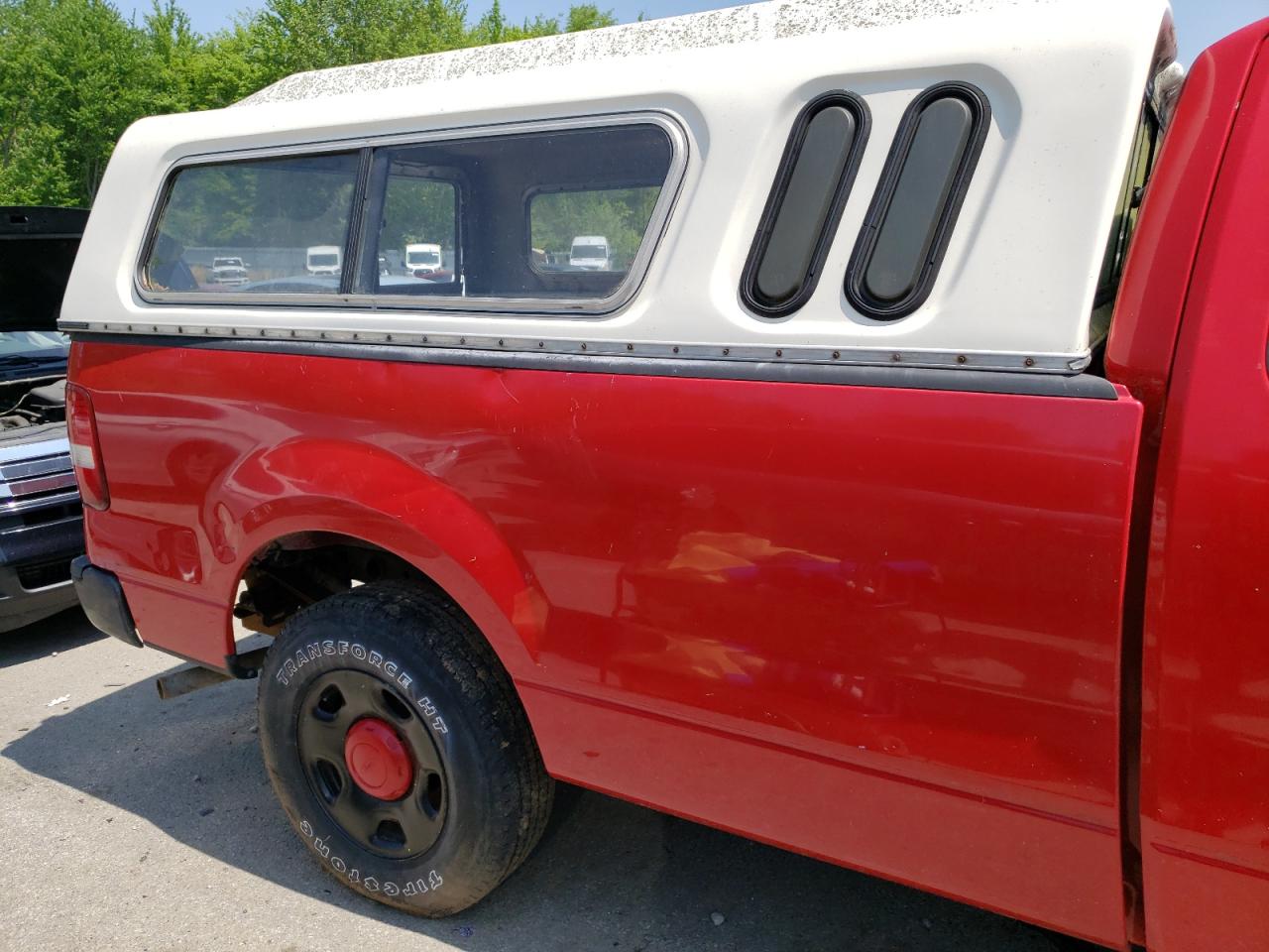 Foto 6 de la subasta – 2005 FORD F150 con VIN 1FTRF12285NB97455