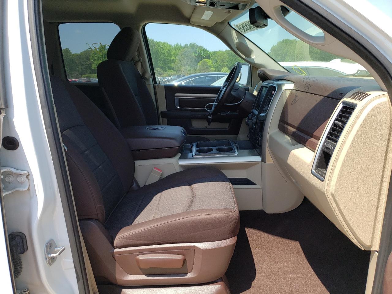 Photo 5 from auction – 2014 RAM 1500 SLT with VIN 1C6RR7GT0ES110233