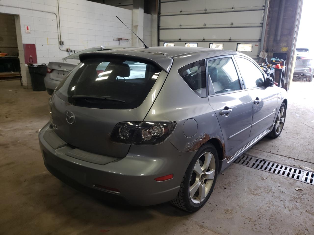 Photo 4 from auction – 2006 MAZDA 3 HATCHBAC with VIN JM1BK343961403955