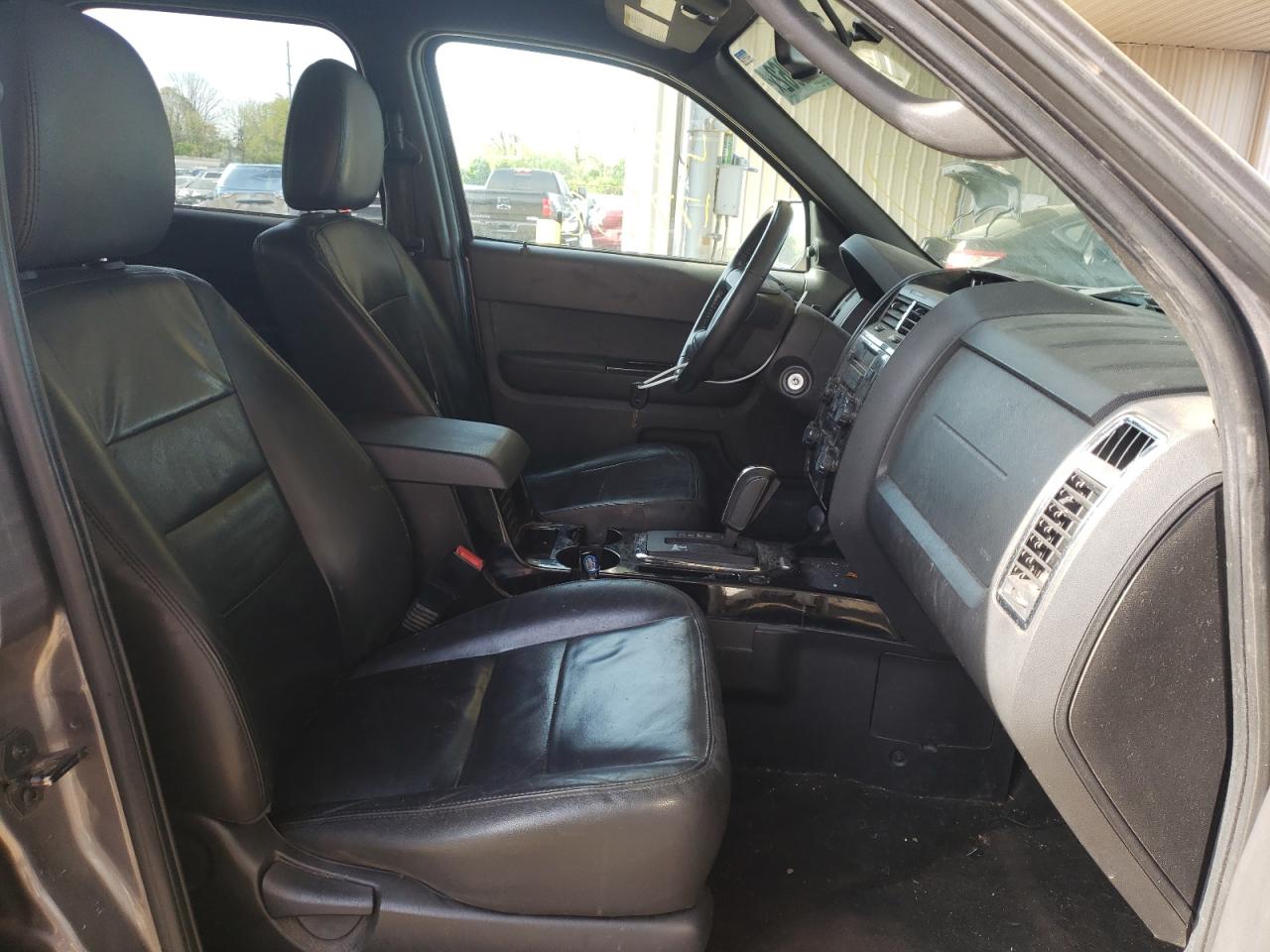 Photo 5 from auction – 2012 FORD ESCAPE LIM with VIN 1FMCU0EG3CKA85511