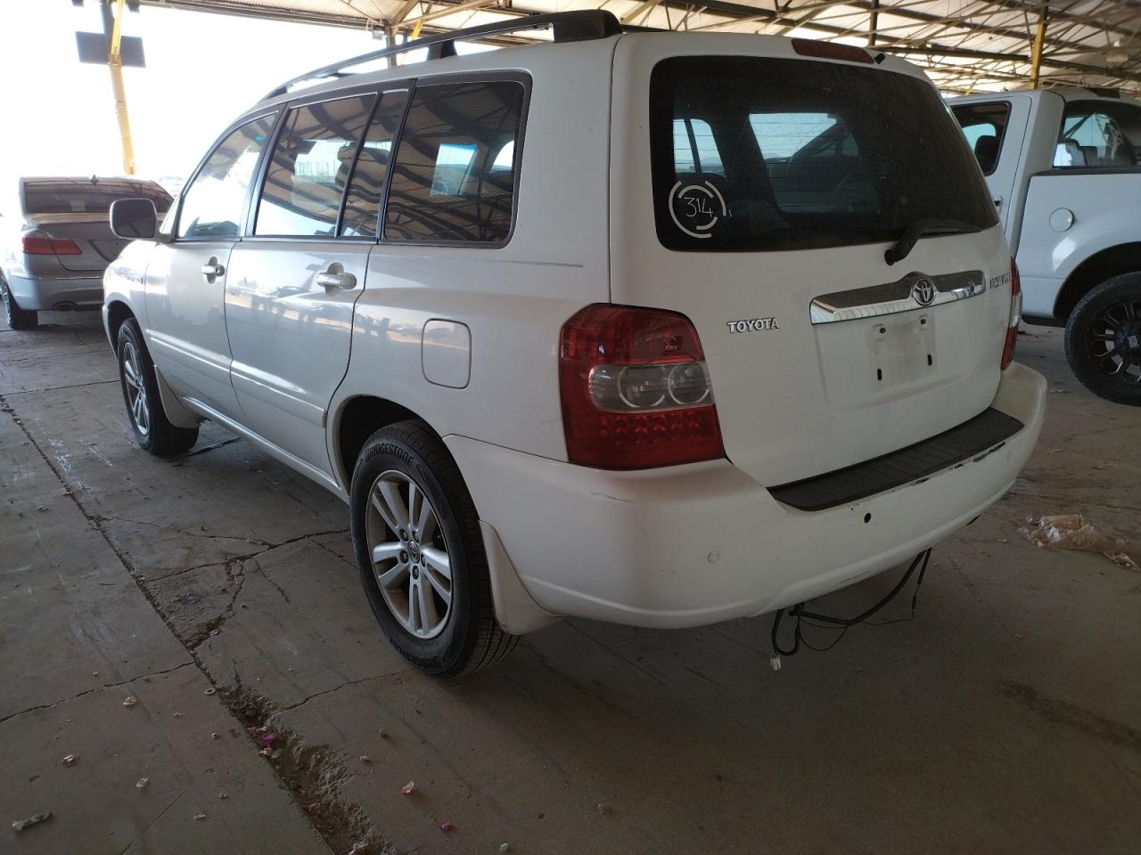 Photo 3 from auction – 2006 TOYOTA HIGHLANDER with VIN JTEDW21A360012358
