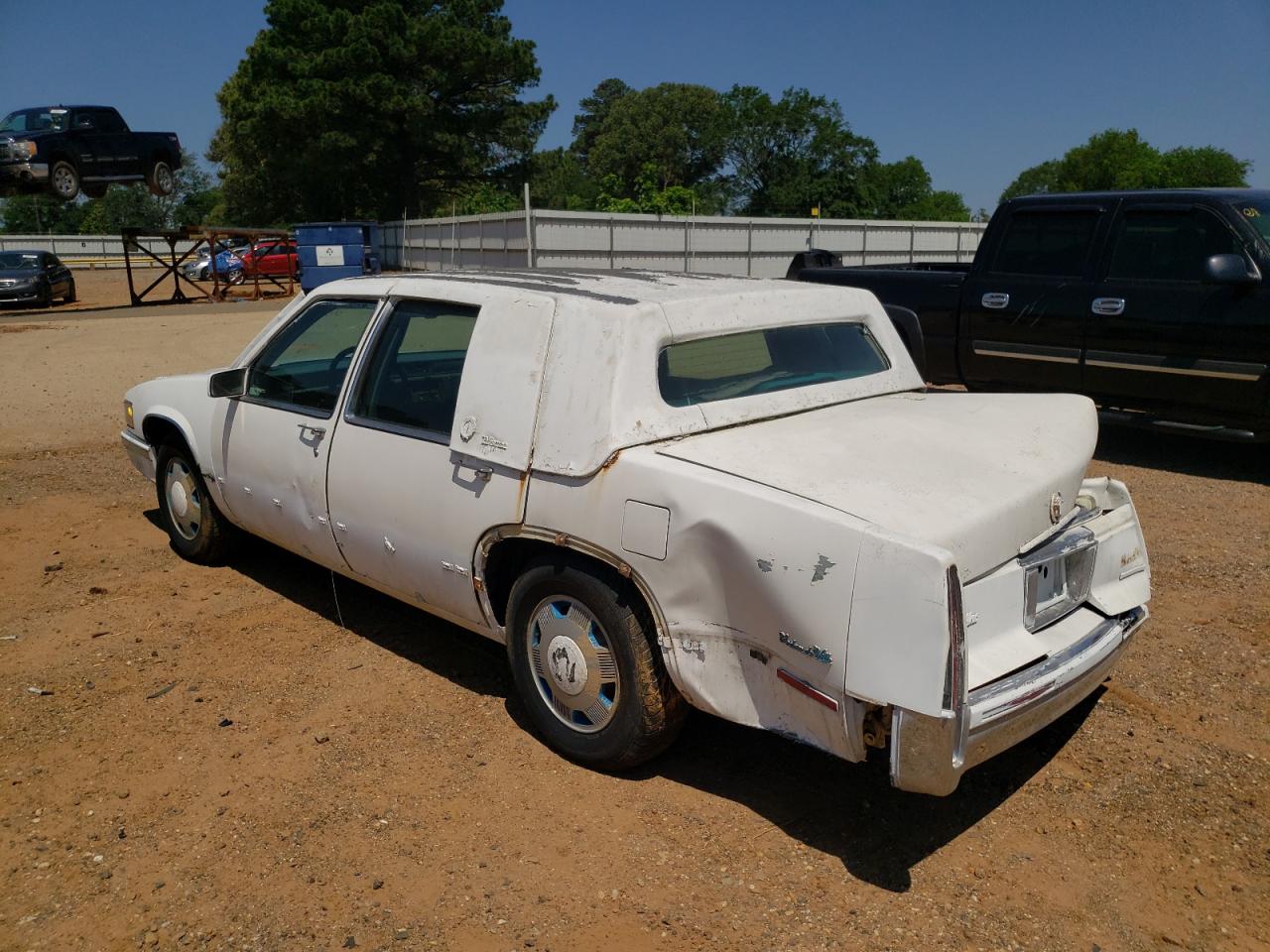 Photo 3 from auction – 1991 CADILLAC DEVILLE with VIN 1G6CD53B1M4228828