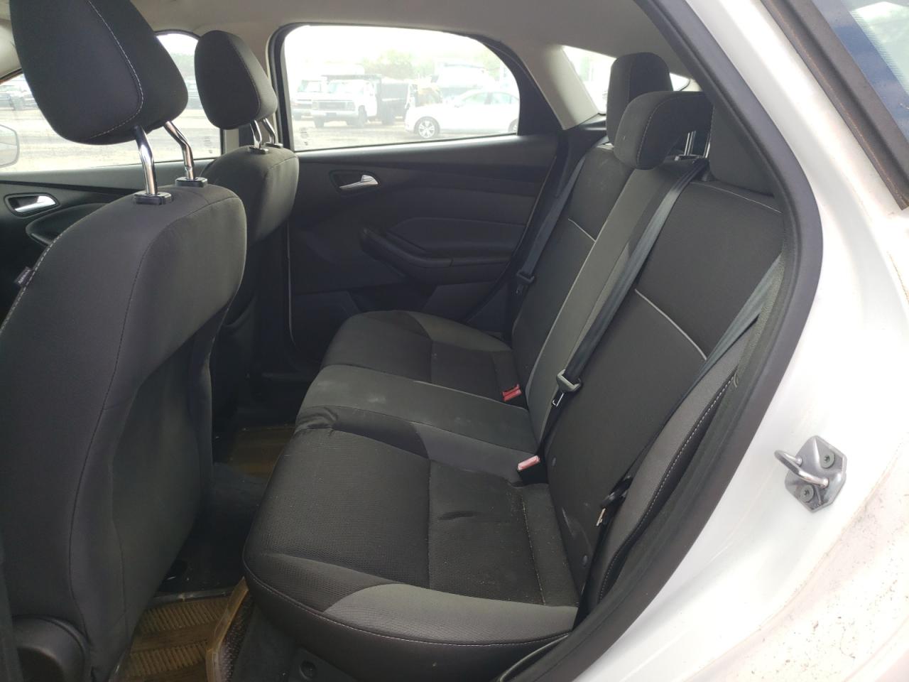 Photo 6 from auction – 2012 FORD FOCUS SE with VIN 1FAHP3K2XCL244391