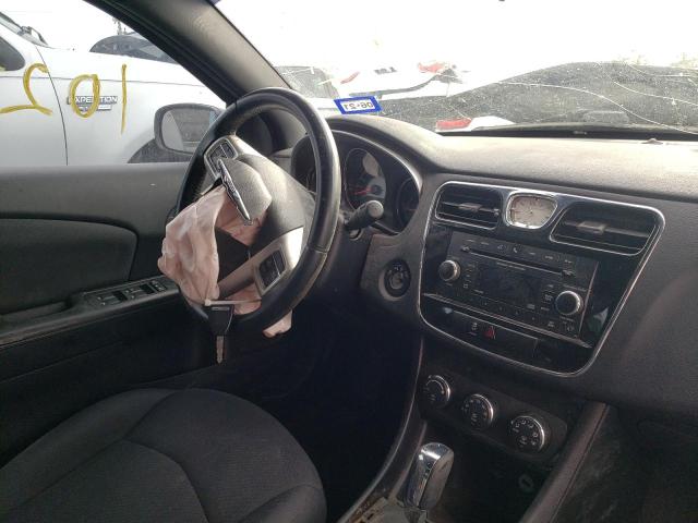 Photo 9 from auction – 2013 CHRYSLER 200 TOURIN with VIN 1C3CCBBB2DN595235
