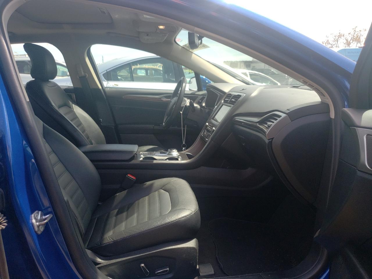 Photo 5 from auction – 2018 FORD FUSION SE with VIN 3FA6P0HD6JR252257