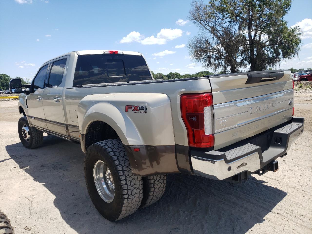 Photo 3 from auction – 2017 FORD F350 SUPER with VIN 1FT8W3DT2HEE12538