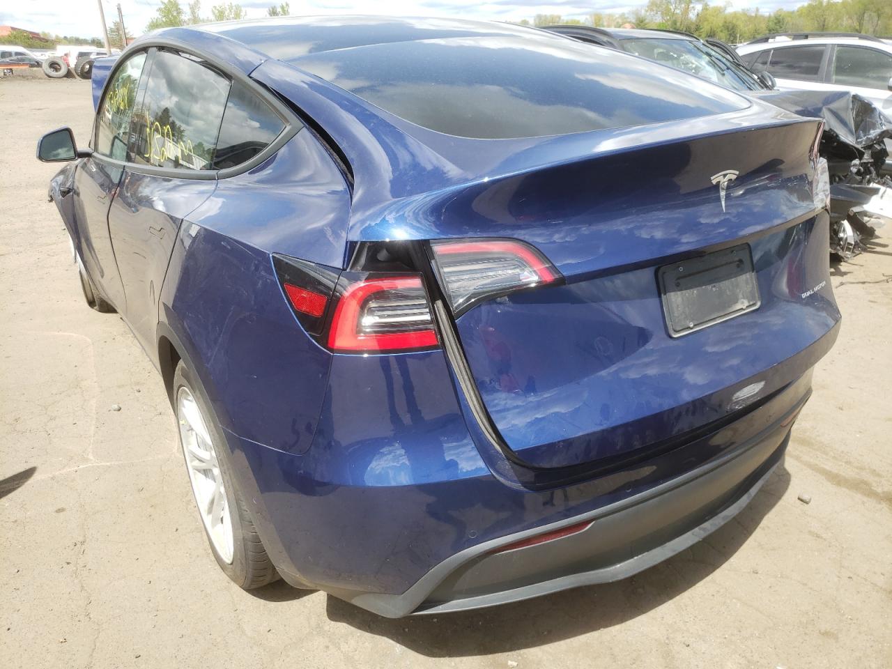Photo 3 from auction – 2021 TESLA MODEL Y with VIN 5YJYGDEE2MF131156