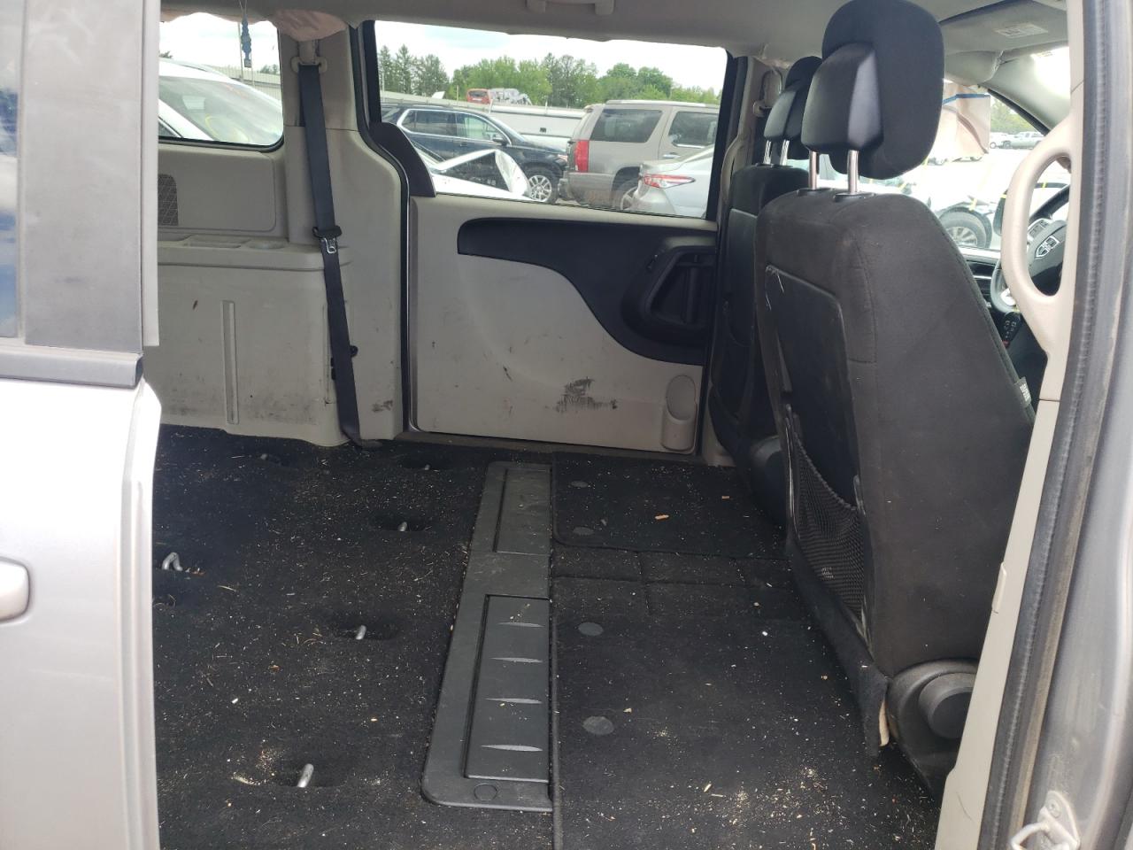 Photo 6 from auction – 2015 DODGE GRAND CARA with VIN 2C4RDGCG0FR616776