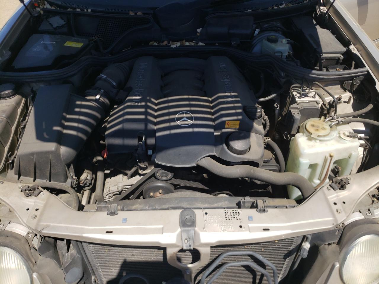 Photo 7 from auction – 1999 MERCEDES-BENZ E 320 with VIN WDBJF65H9XA769197