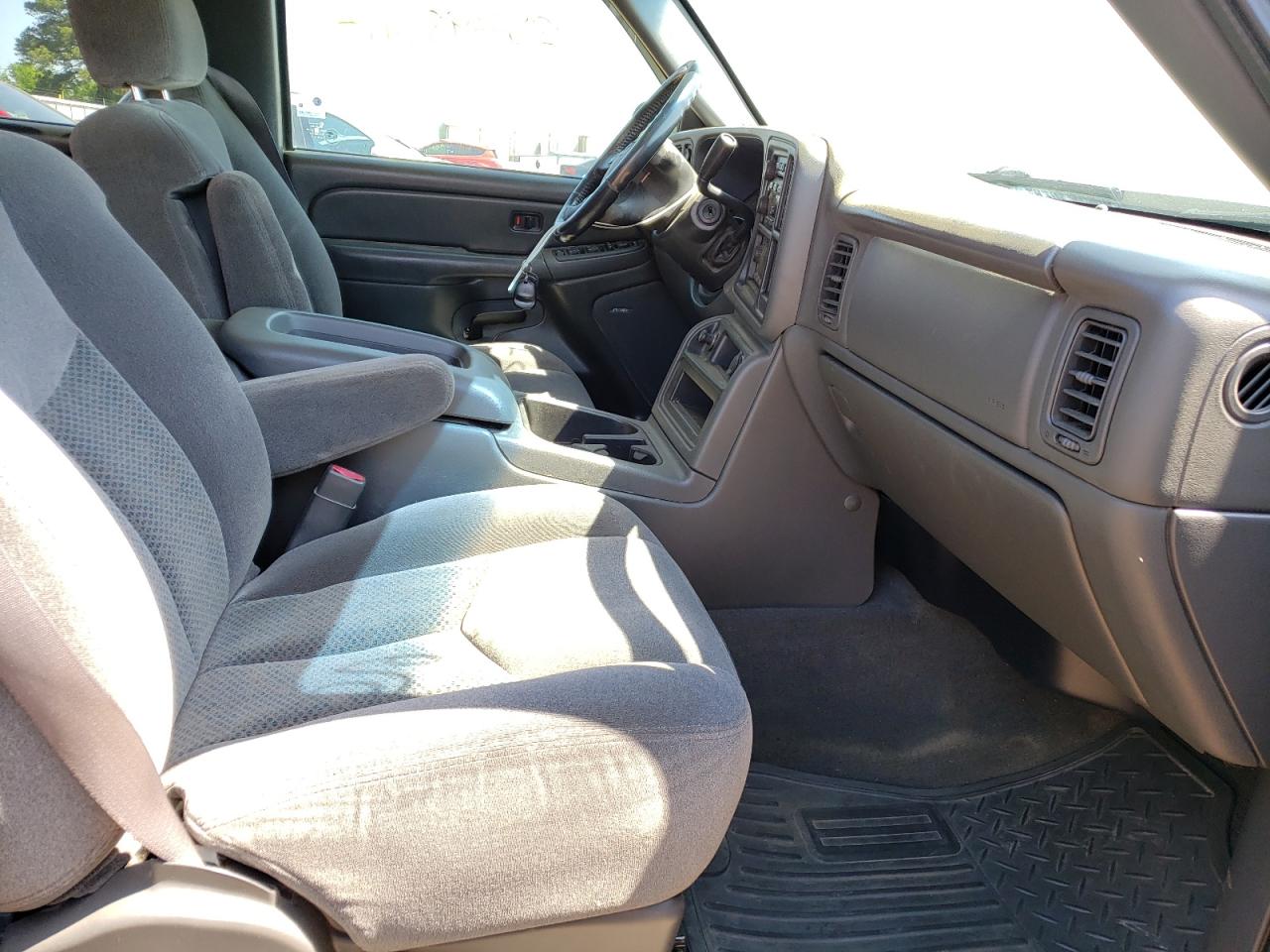 Photo 5 from auction – 2006 CHEVROLET SILVERADO with VIN 2GCEK13T061183375