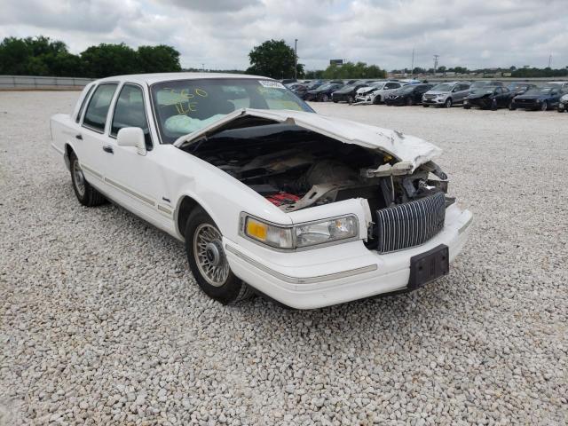 LINCOLN TOWN CAR E 1997 with VIN 1LNLM81W5VY737492 - Photo from auction