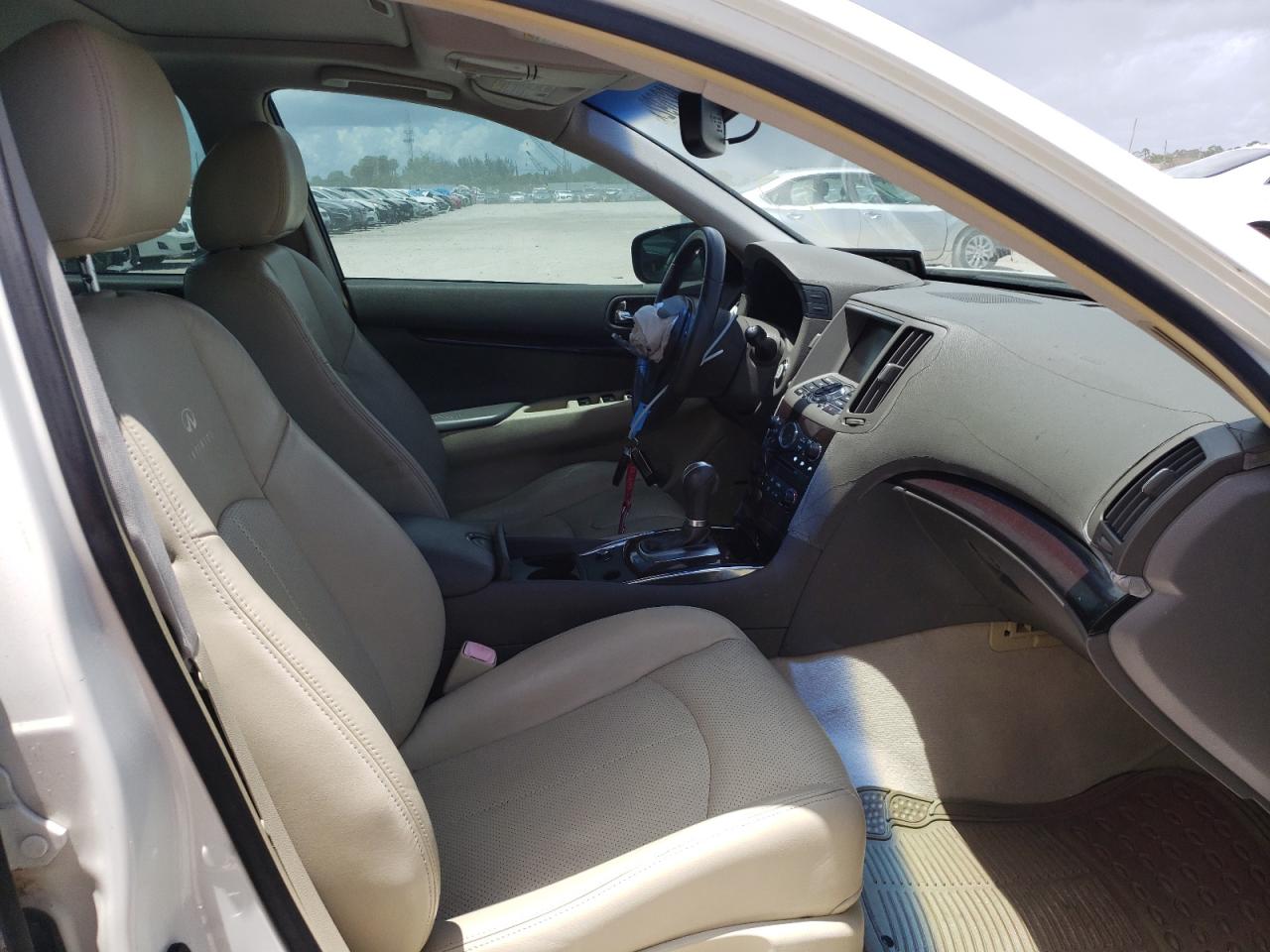 Photo 19 from auction – 2011 INFINITI G37 BASE with VIN JN1CV6APXBM502736