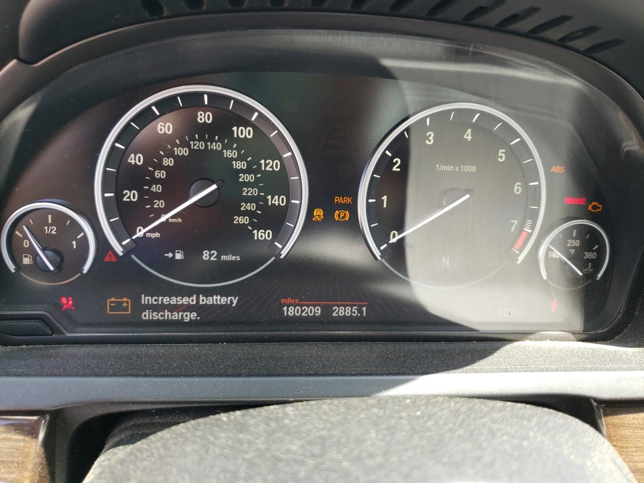 Photo 8 from auction – 2011 BMW 740 I with VIN WBAKA4C54BC612639