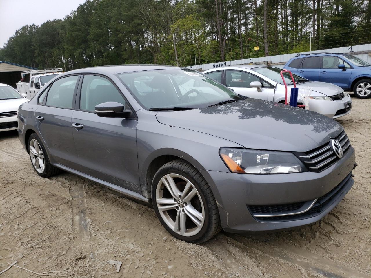 Photo 1 from auction – 2013 VOLKSWAGEN PASSAT S with VIN 1VWAP7A33DC040222