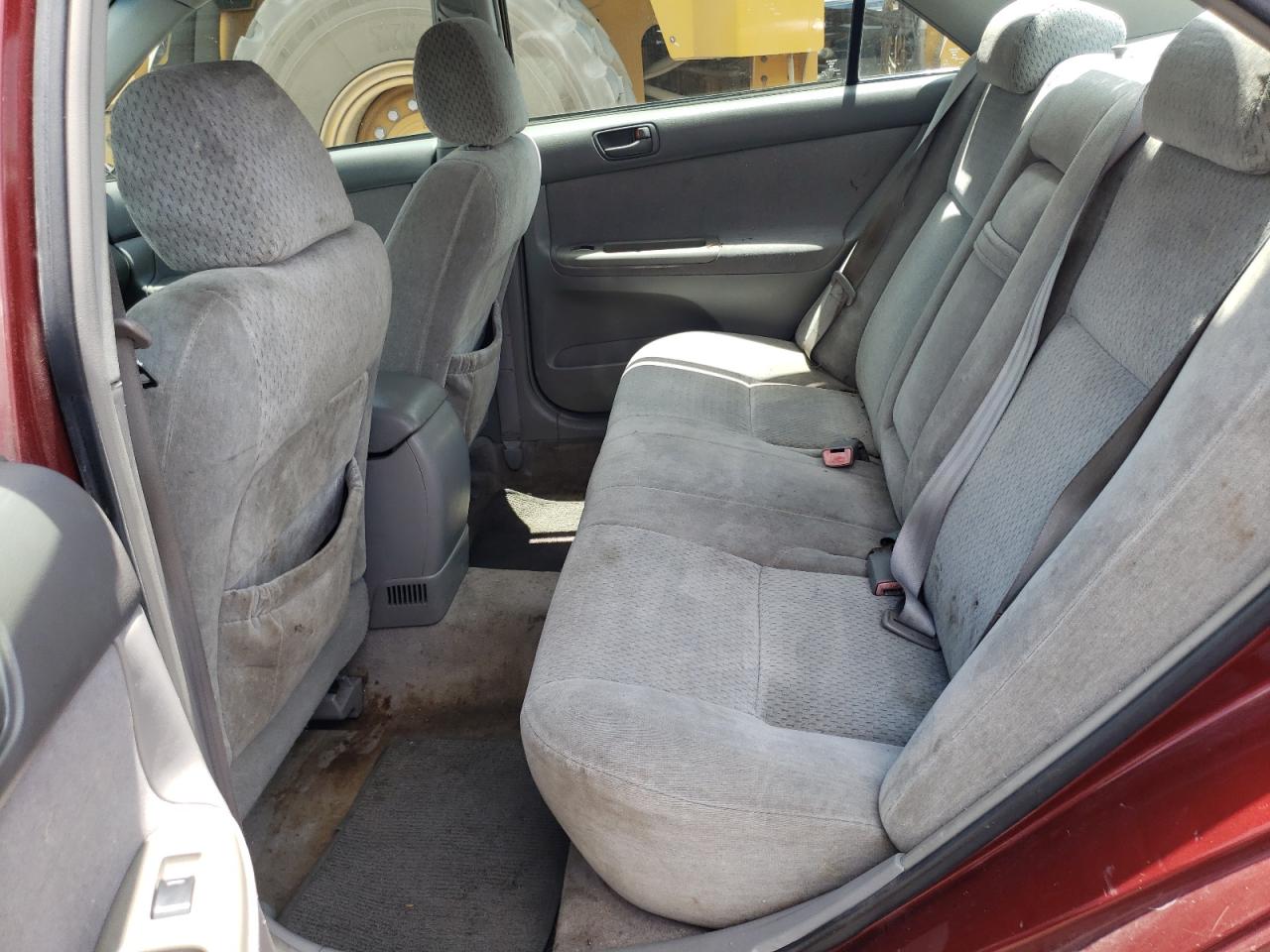 Photo 6 from auction – 2004 TOYOTA CAMRY LE with VIN 4T1BE32K24U375084