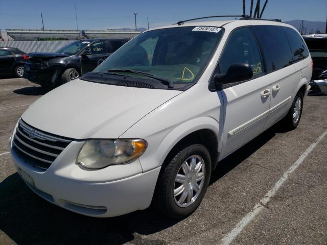 Photo 2 from auction – 2006 CHRYSLER TOWN & COU with VIN 2A8GP54L86R823309