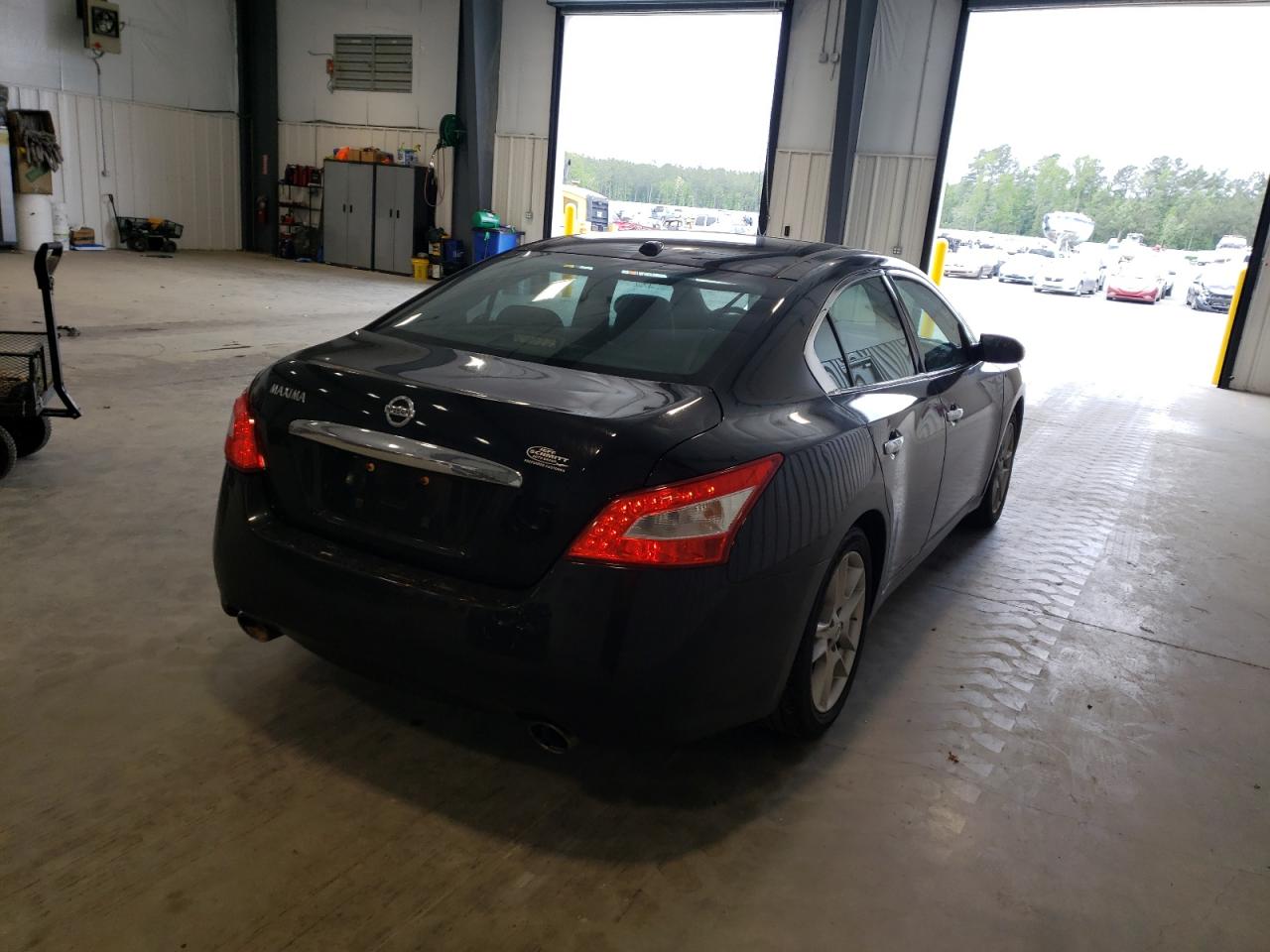 Photo 4 from auction – 2011 NISSAN MAXIMA S with VIN 1N4AA5AP8BC835362