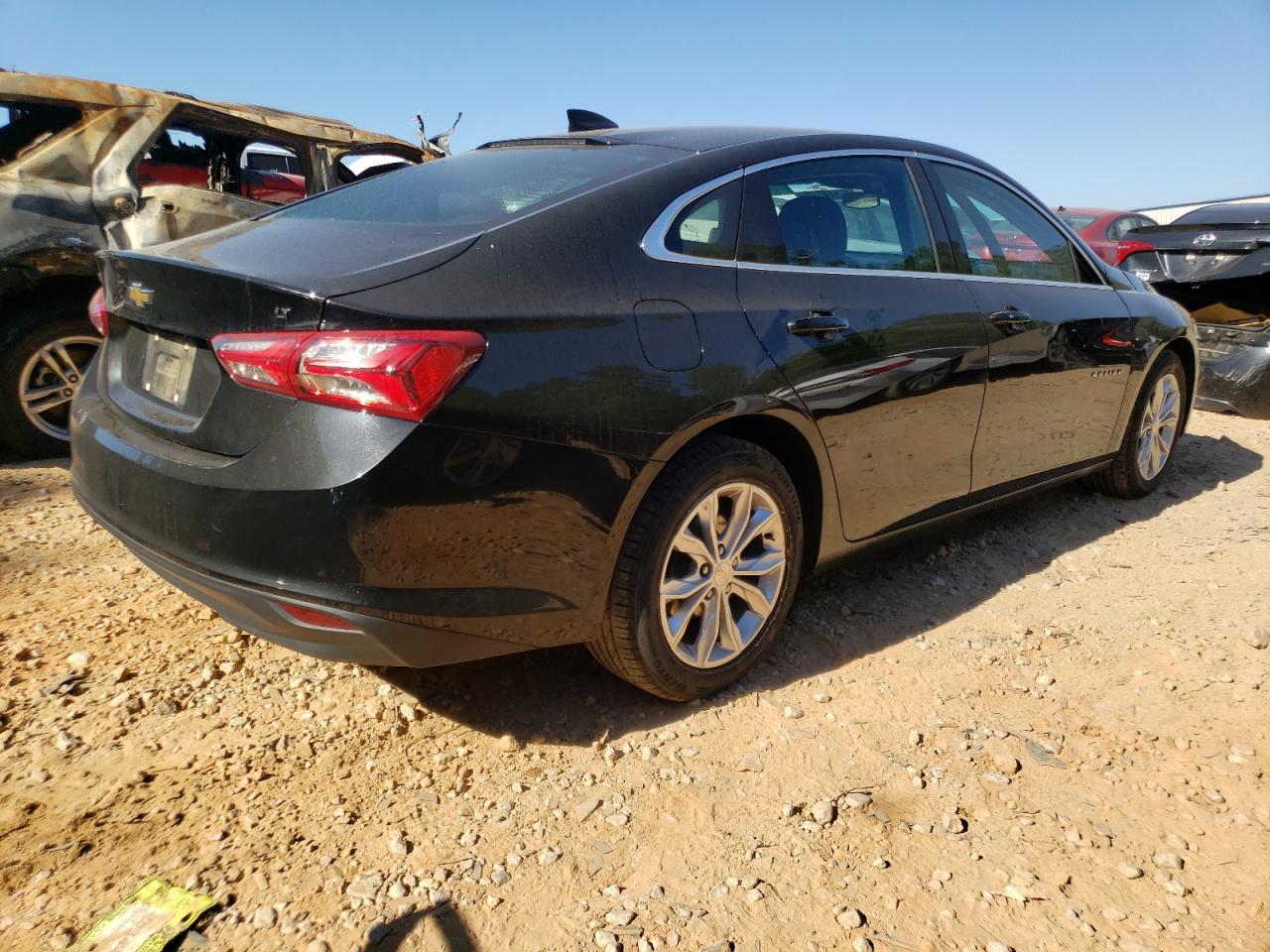 Photo 4 from auction – 2020 CHEVROLET MALIBU LT with VIN 1G1ZD5ST4LF096967