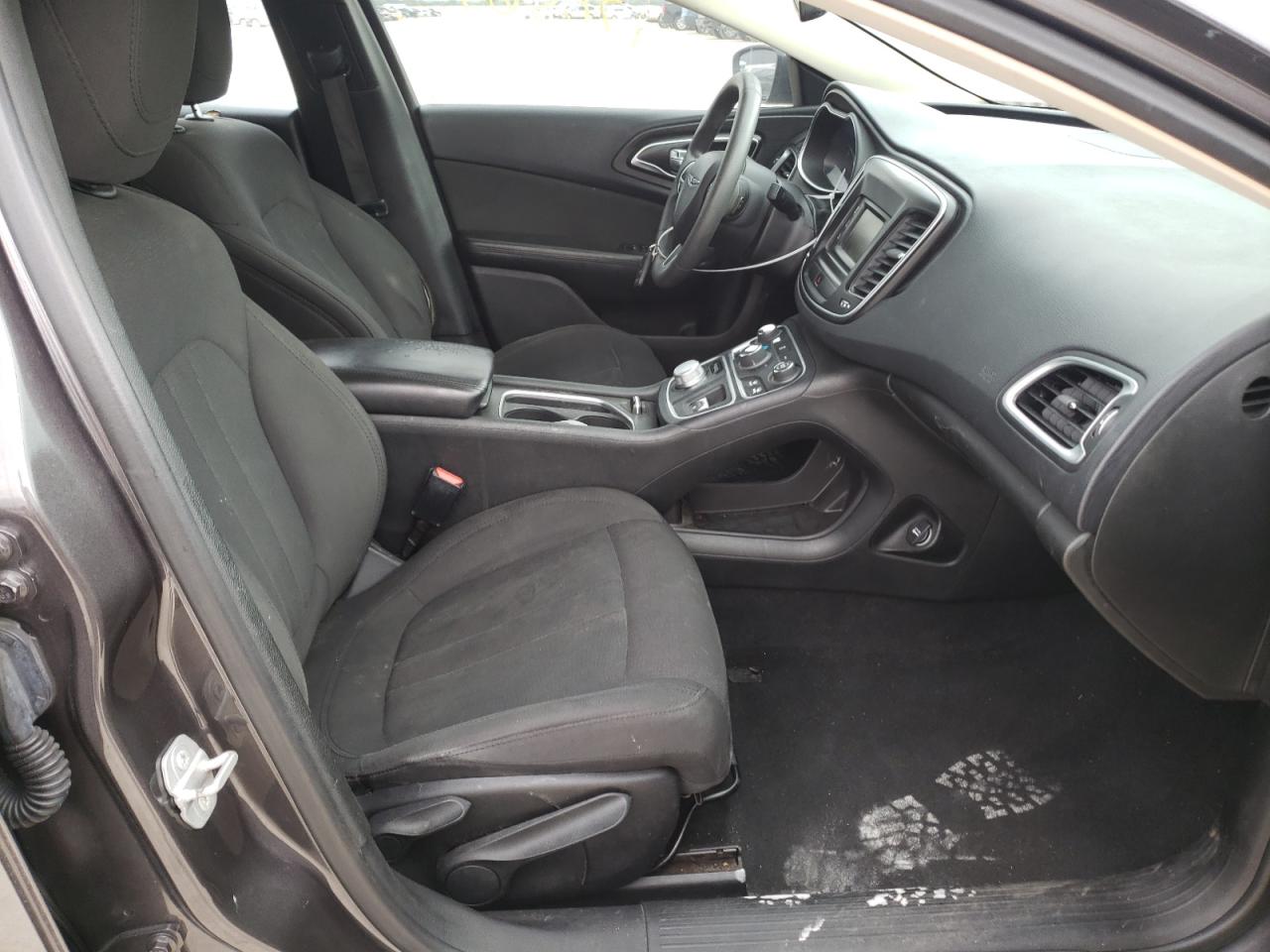 Photo 5 from auction – 2015 CHRYSLER 200 LIMITE with VIN 1C3CCCAB0FN752982
