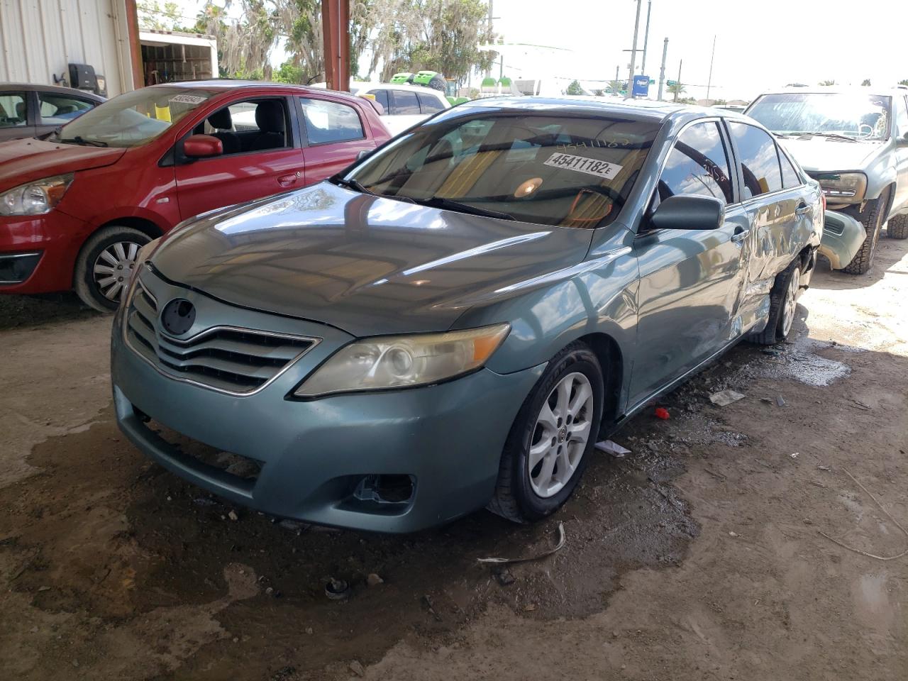 Photo 2 from auction – 2010 TOYOTA CAMRY BASE with VIN 4T1BF3EK7AU546612