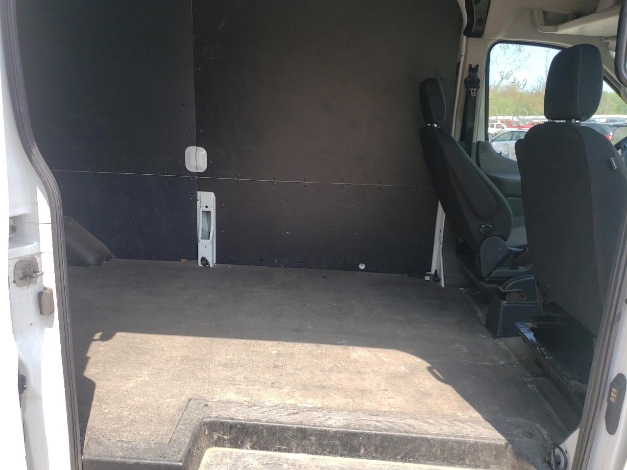 Photo 6 from auction – 2020 FORD TRANSIT T- with VIN 1FTBR2C8XLKA41384