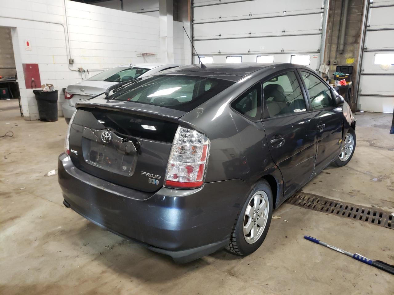 Photo 4 from auction – 2007 TOYOTA PRIUS with VIN JTDKB20U073235542