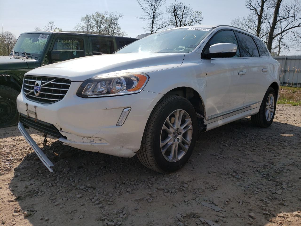 Photo 2 from auction – 2015 VOLVO XC60 T5 PR with VIN YV4612RK3F2629981