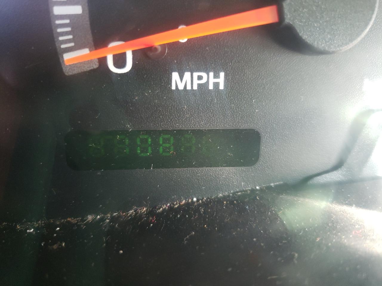 Photo 8 from auction – 2000 FORD F150 with VIN 1FTRX07W9YKA49291