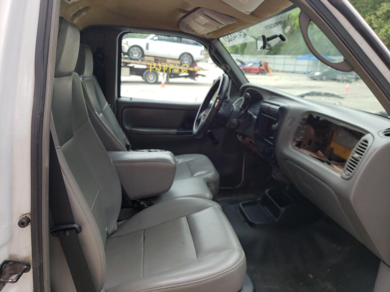Photo 5 from auction – 2006 FORD RANGER with VIN 1FTYR10U06PA60443