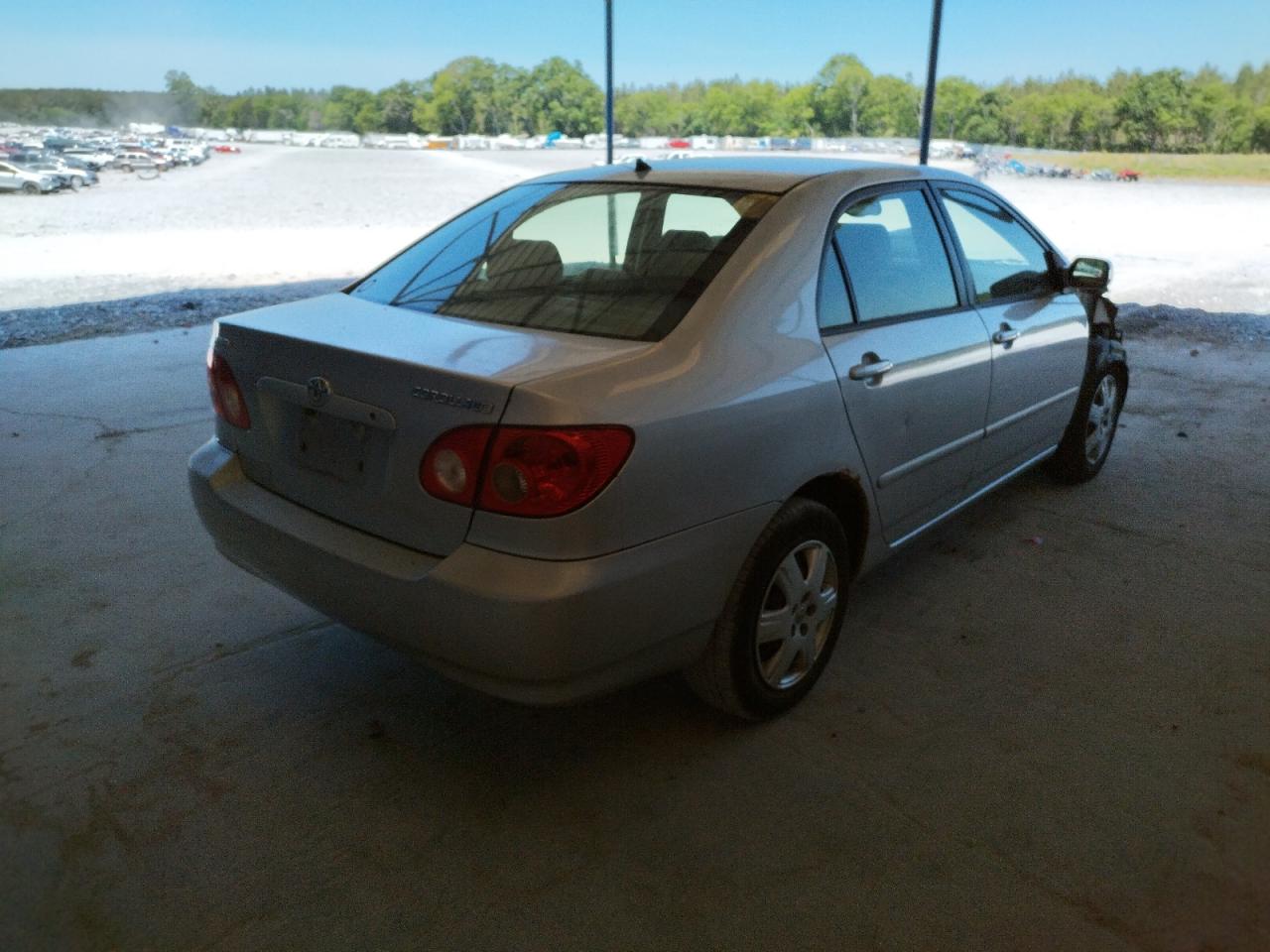 Photo 4 from auction – 2005 TOYOTA COROLLA CE with VIN JTDBR32E252053769