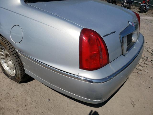 صورة رقم 10 من المزاد - 2002 LINCOLN TOWN CAR E مع VIN 1LNHM81W52Y628984