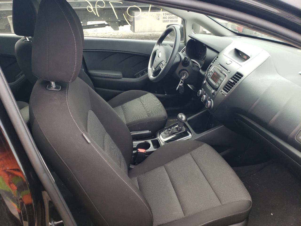 Photo 5 from auction – 2018 KIA FORTE LX with VIN 3KPFK4A7XJE239927