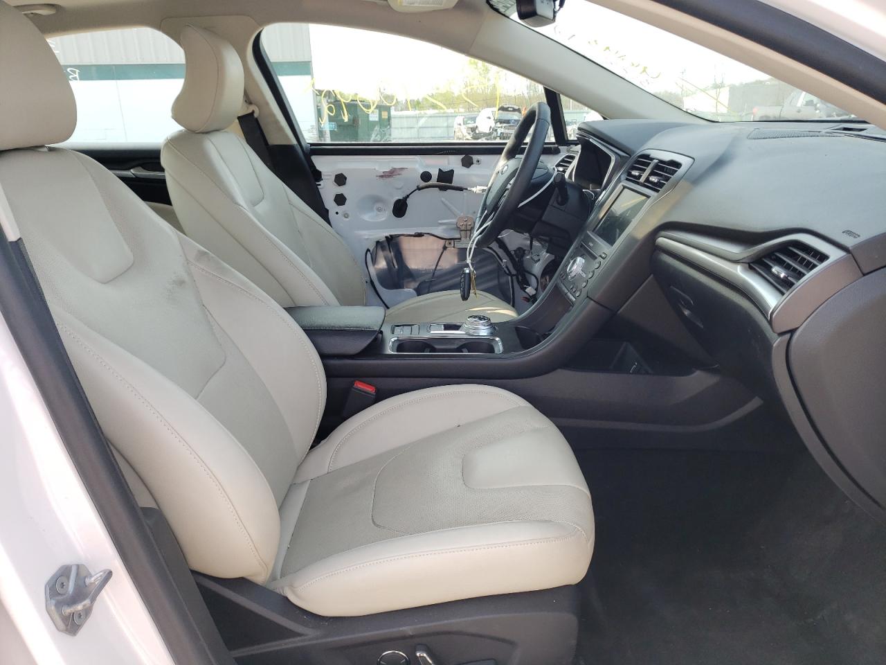 Photo 5 from auction – 2018 FORD FUSION TIT with VIN 3FA6P0SU7JR153052