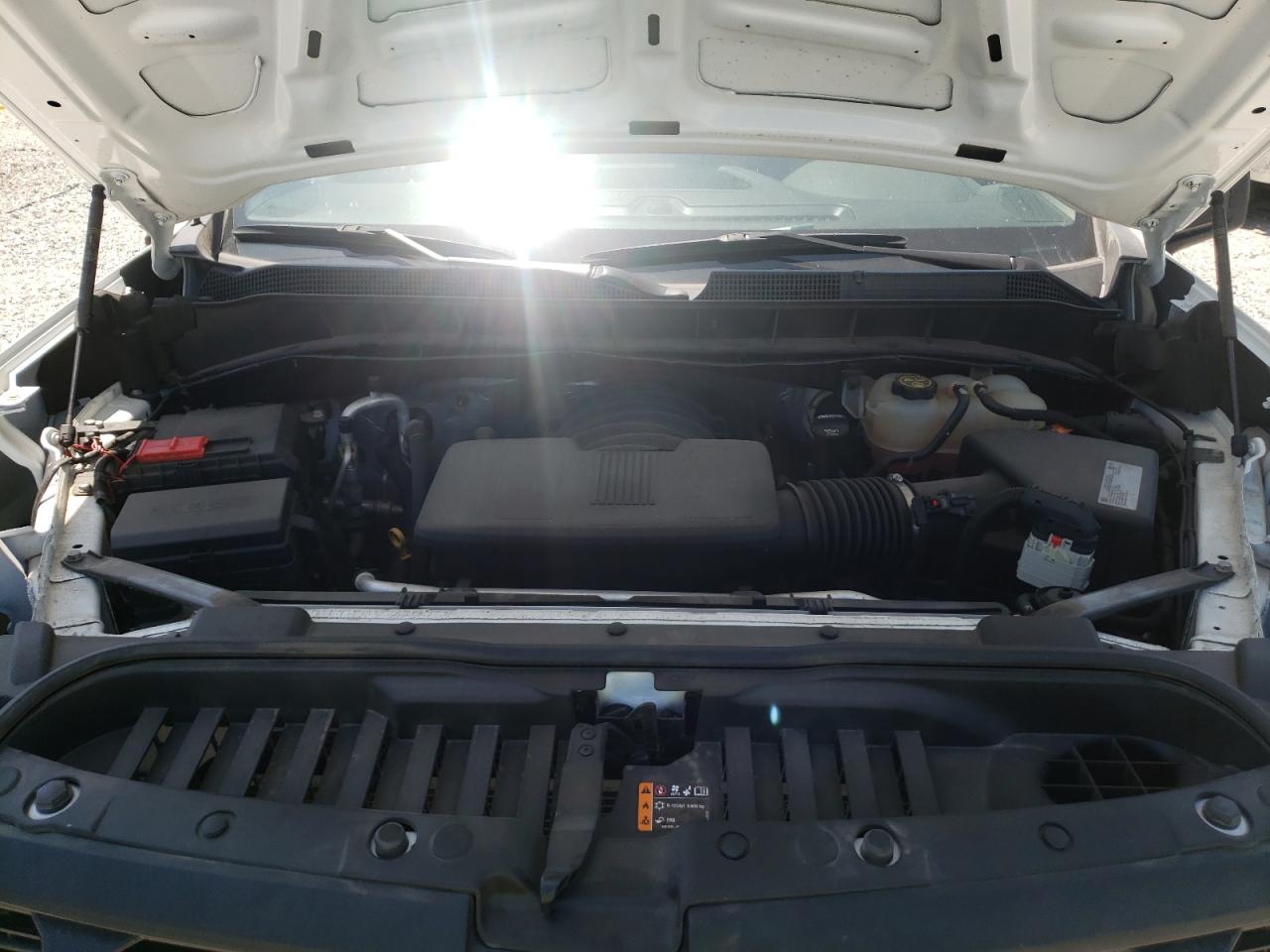 Photo 7 from auction – 2019 CHEVROLET SILVERADO with VIN 1GCRYBEF0KZ200514
