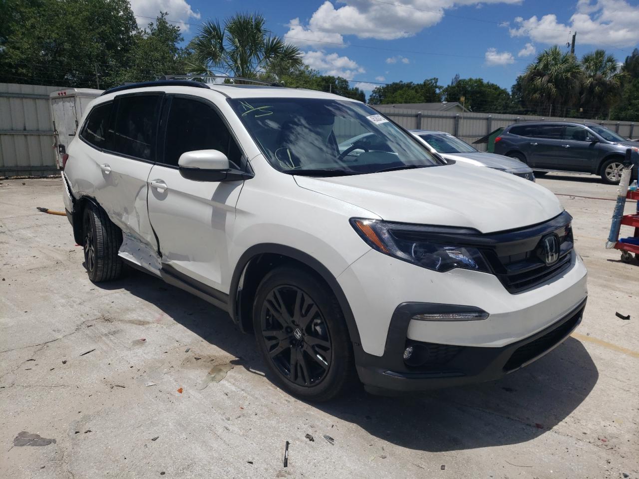 HONDA PILOT SE 2021 with VIN 5FNYF5H29MB020467 - Photo from auction