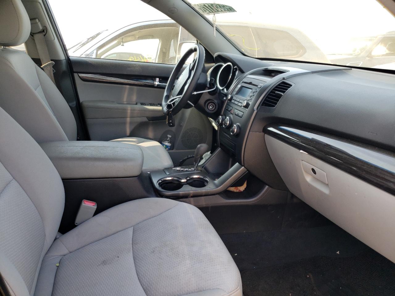 Photo 5 from auction – 2012 KIA SORENTO BA with VIN 5XYKTCA65CG196049