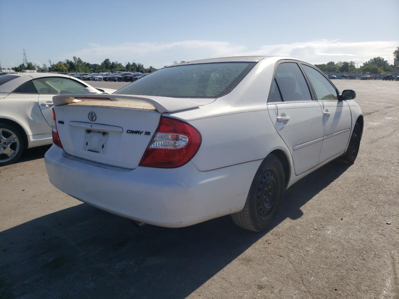 Photo 4 from auction – 2003 TOYOTA CAMRY with VIN 4T1BE32K03U161404
