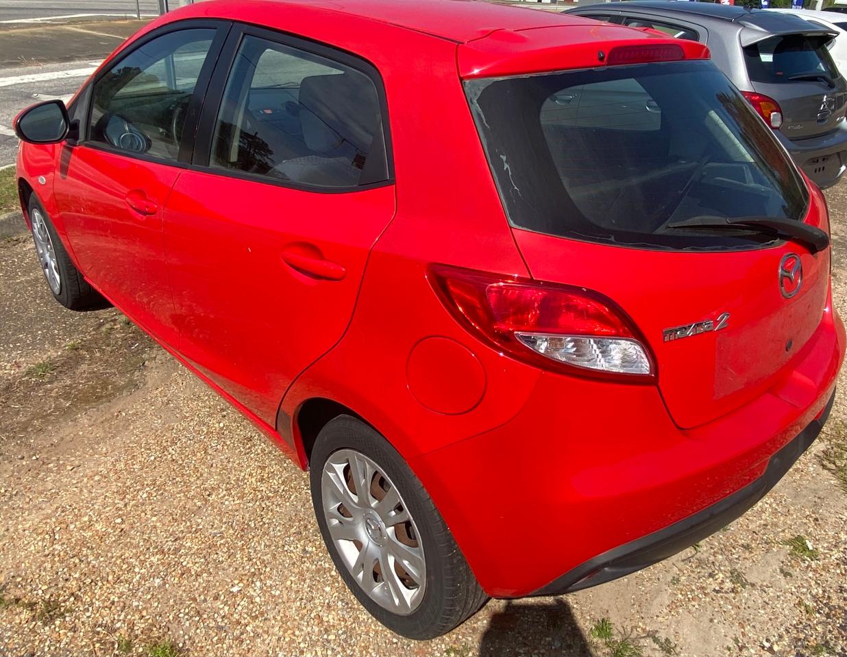 Photo 3 from auction – 2011 MAZDA MAZDA2 with VIN JM1DE1HY2B0129976