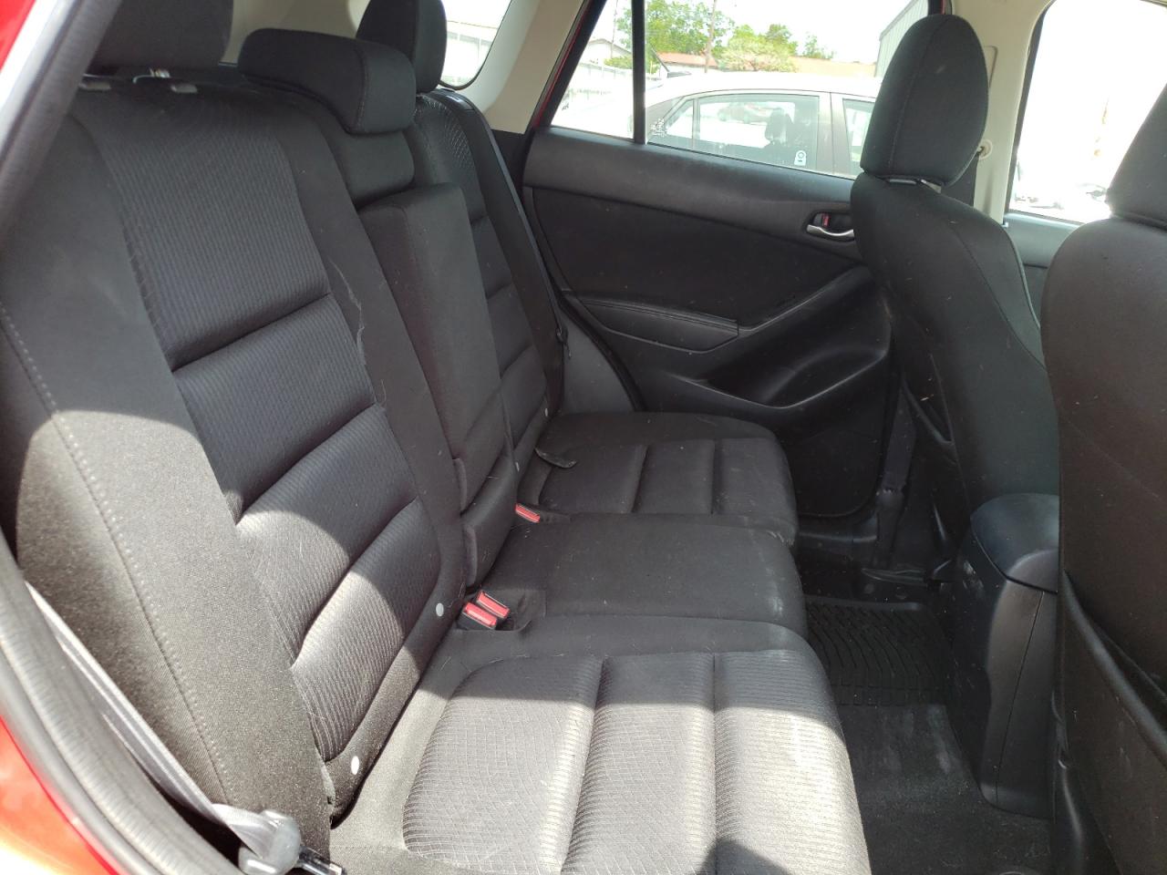 Photo 6 from auction – 2015 MAZDA CX-5 TOURI with VIN JM3KE2CY0F0470066