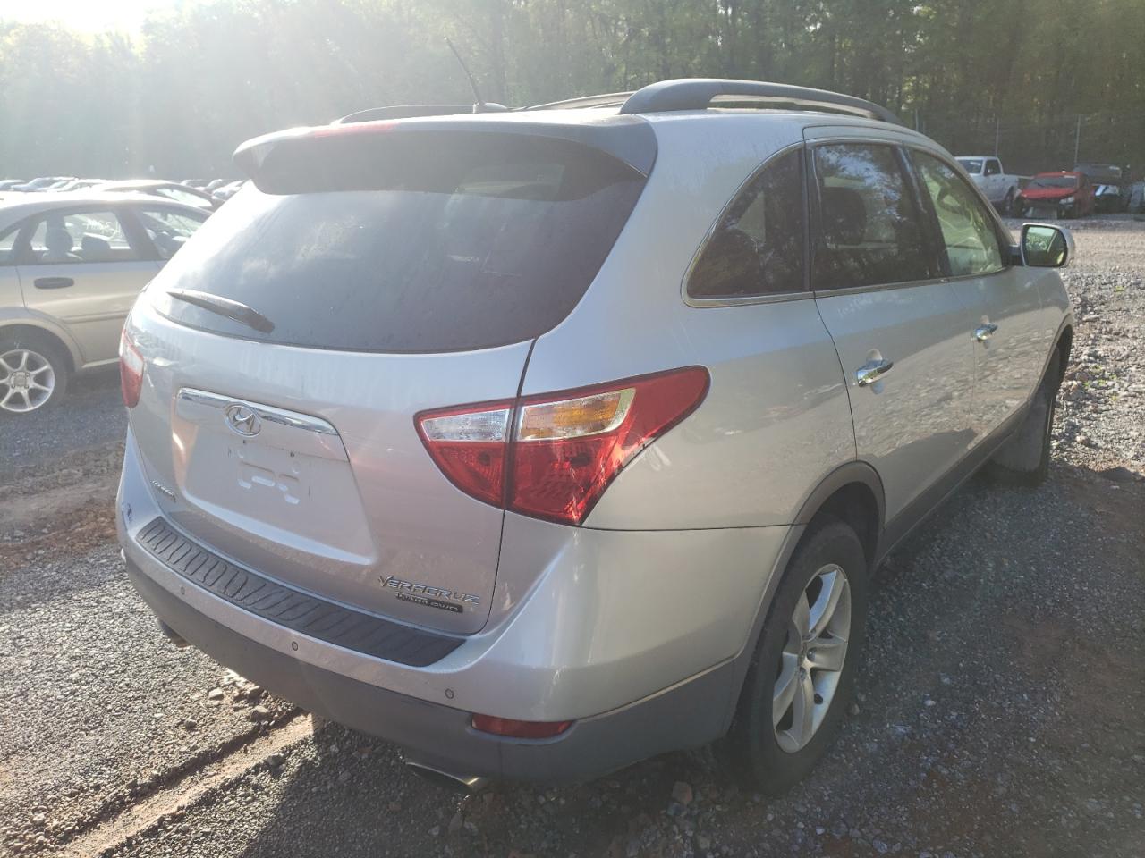 Photo 4 from auction – 2011 HYUNDAI VERACRUZ G with VIN KM8NUDCC4BU152149