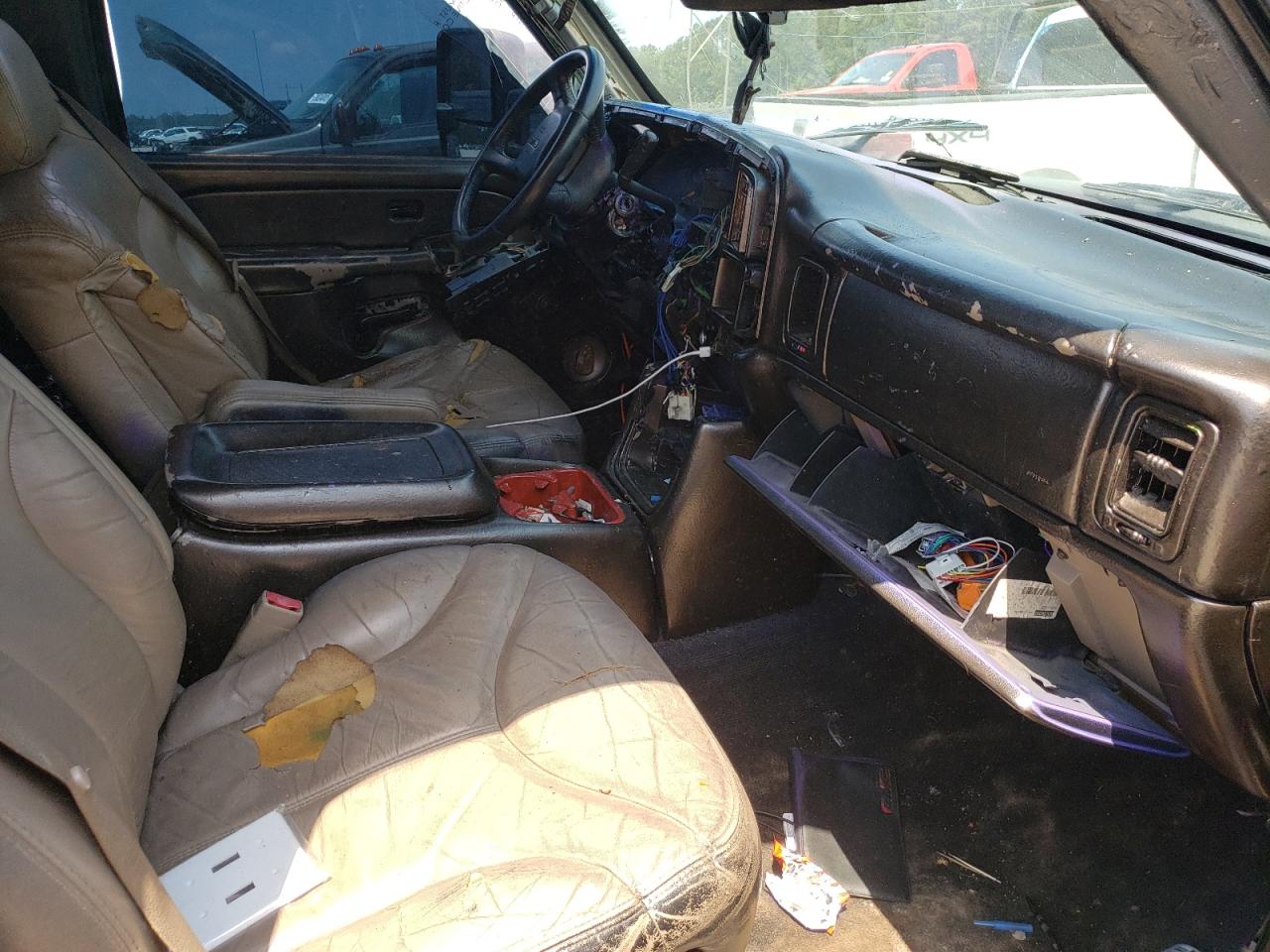 Photo 5 from auction – 2002 GMC SIERRA K15 with VIN 1GTGK13U52F213622