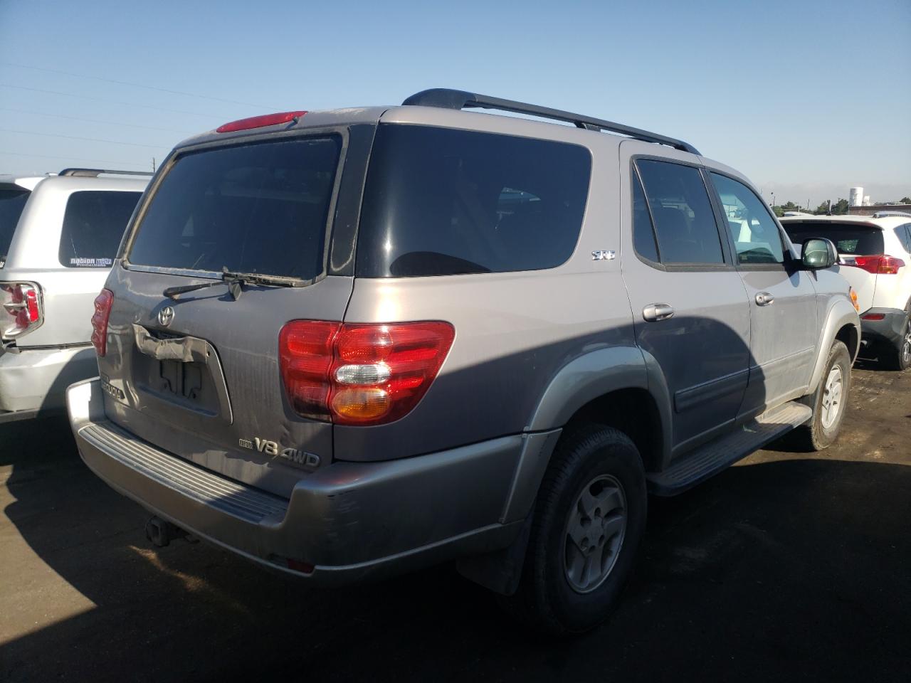 Photo 4 from auction – 2002 TOYOTA SEQUOIA SR with VIN 5TDBT44A02S135960