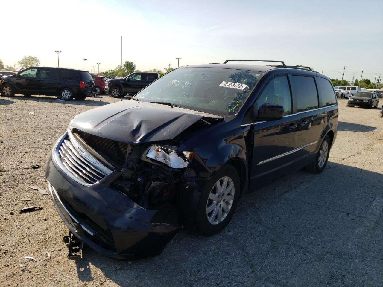 Photo 2 from auction – 2014 CHRYSLER TOWN & COU with VIN 2C4RC1BG6ER256512