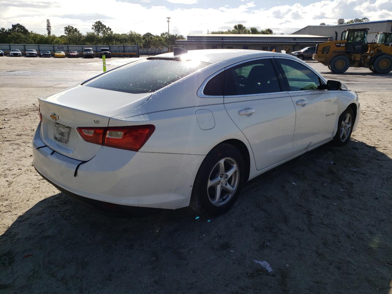 Photo 4 from auction – 2016 CHEVROLET MALIBU LS with VIN 1G1ZB5STXGF178357