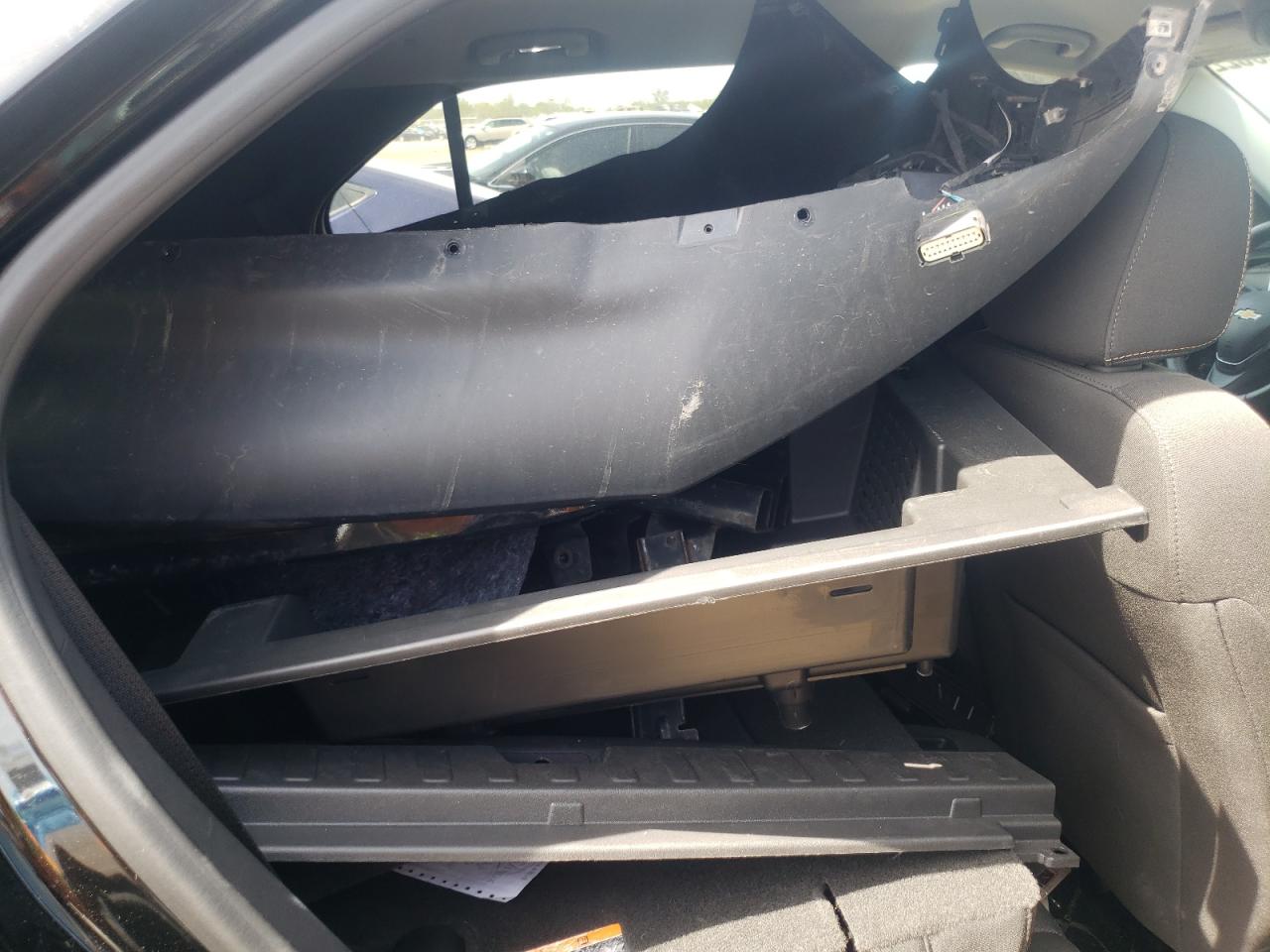 Photo 6 from auction – 2020 CHEVROLET EQUINOX LT with VIN 3GNAXJEV1LL295862