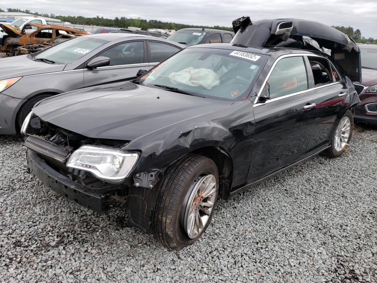 Photo 2 from auction – 2016 CHRYSLER 300C with VIN 2C3CCAEG4GH219778