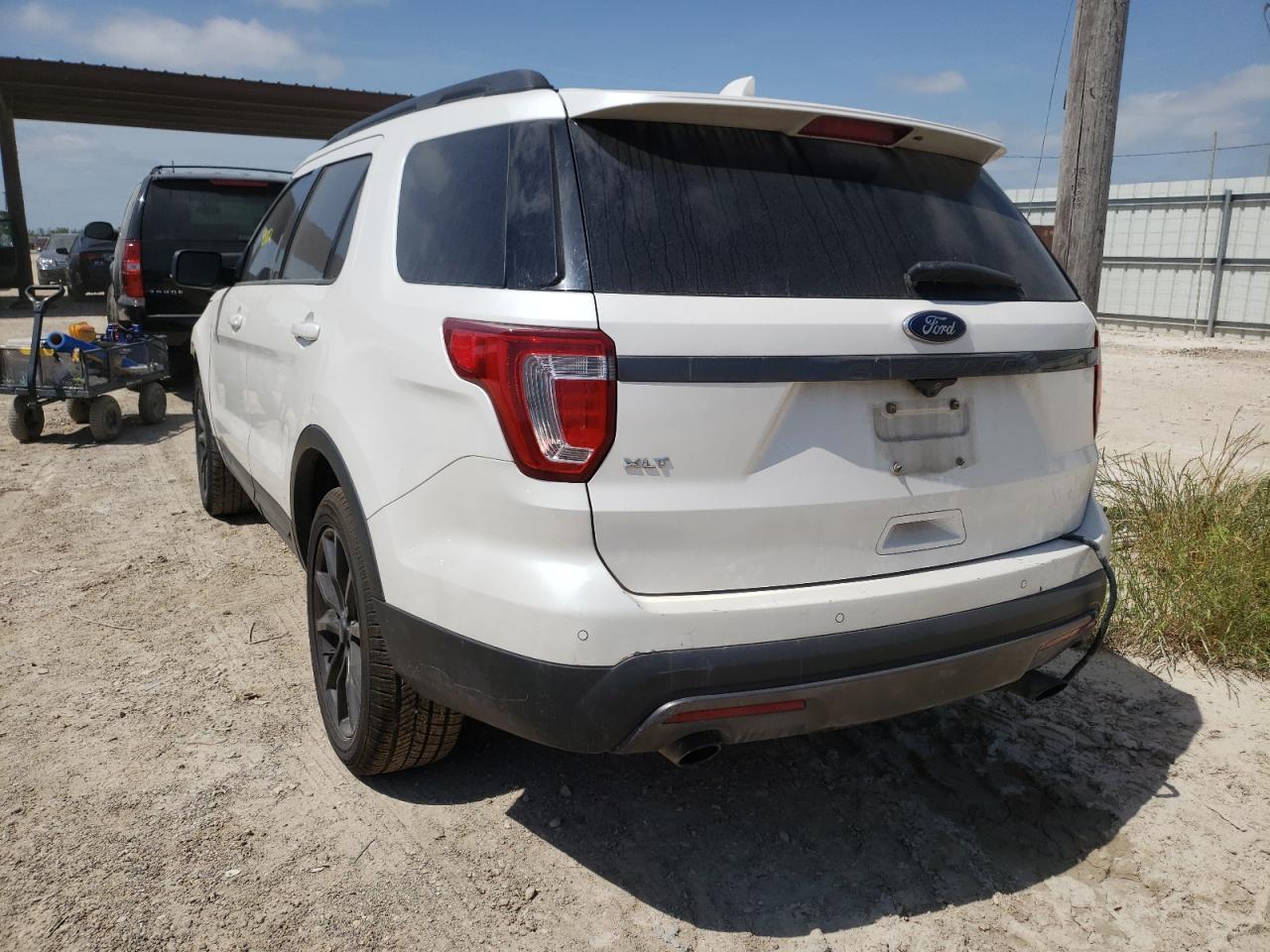 Photo 3 from auction – 2017 FORD EXPLORER X with VIN 1FM5K7D8XHGC31821