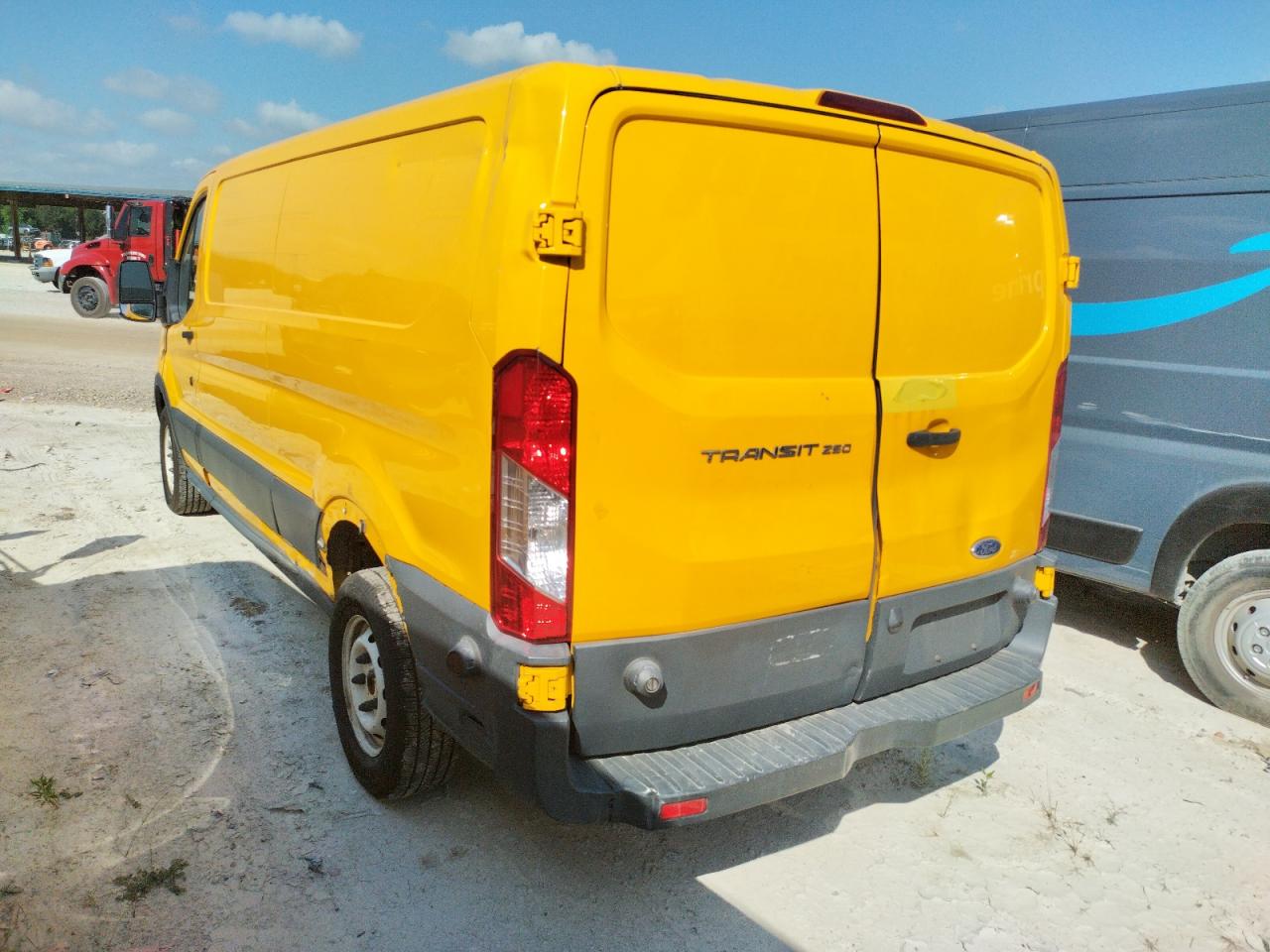 Photo 3 from auction – 2016 FORD TRANSIT T- with VIN 1FTYR2ZM6GKA86567